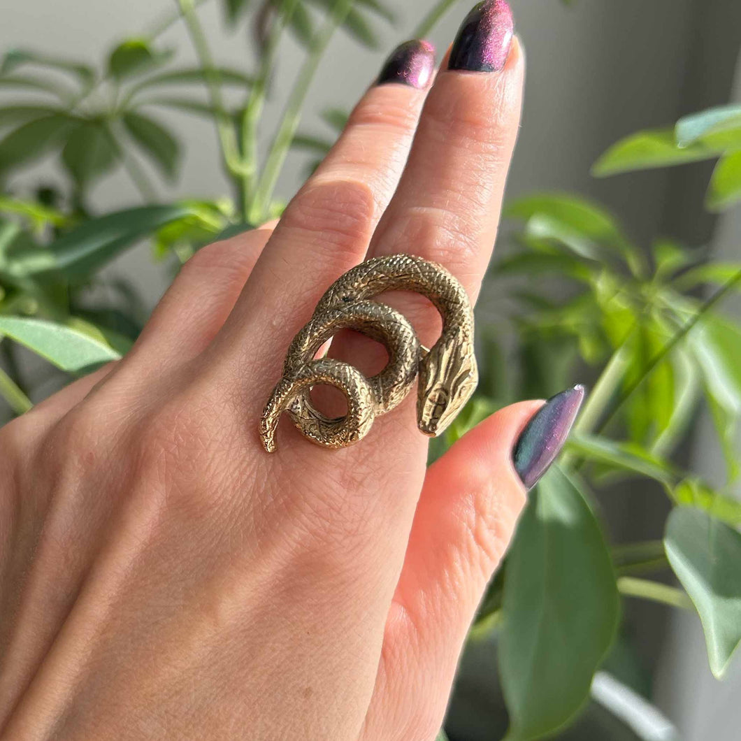 Curly Q Snake Ring