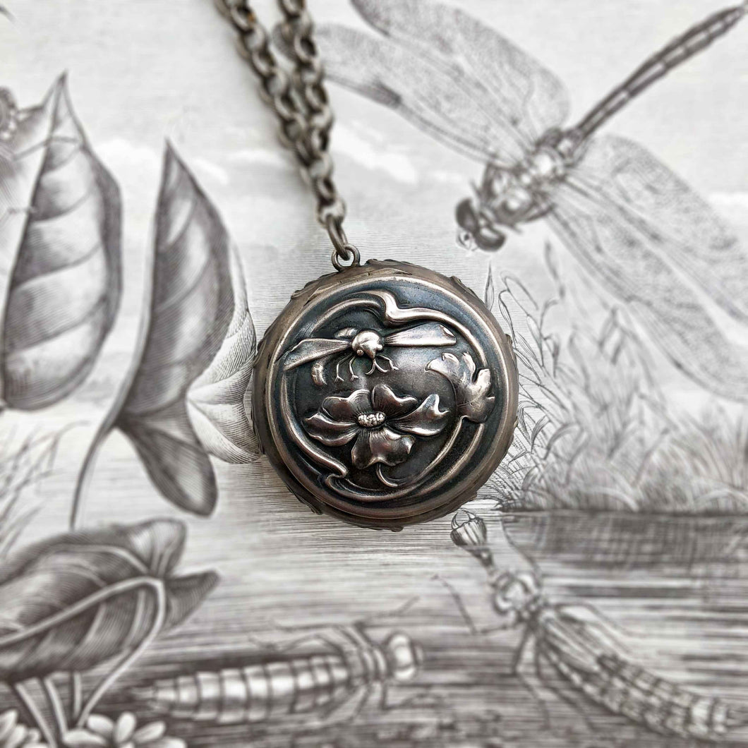 Art Nouveau Pollinator Locket
