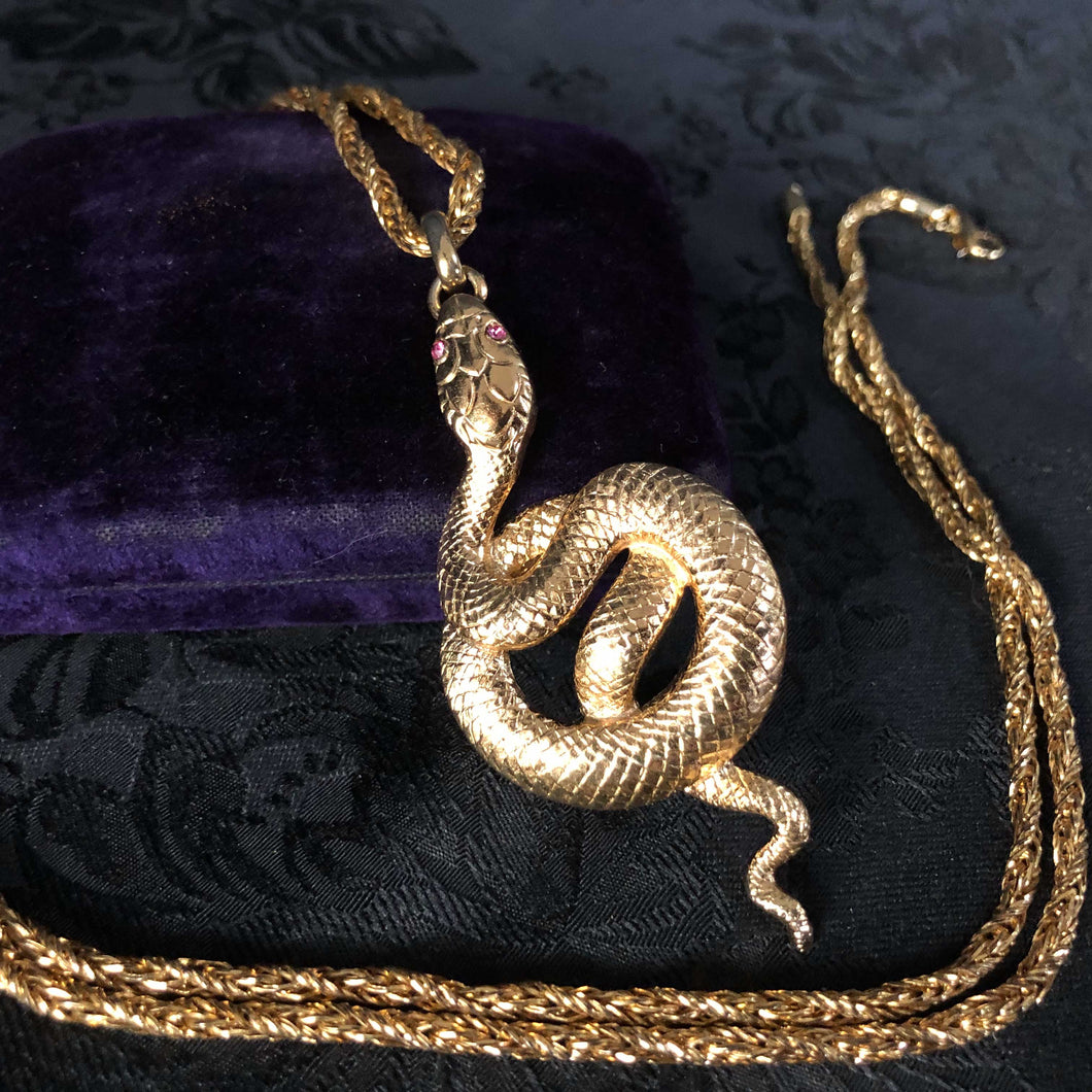 Rosy-eyed serpent