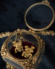 Rose Red Jewel Box