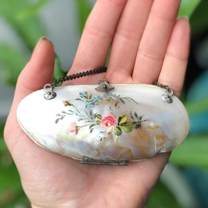 Victorian Clamshell Purselet